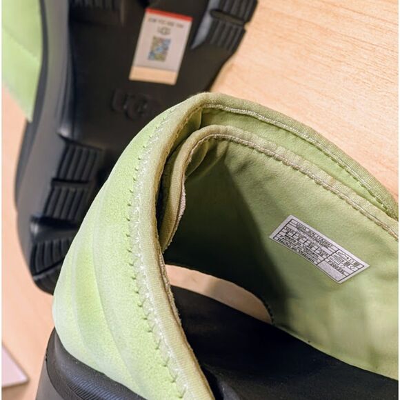 UGG Caterpillar Green Callie Platform Sandals Women's Size 8 *NEW* - Picture 11 of 12